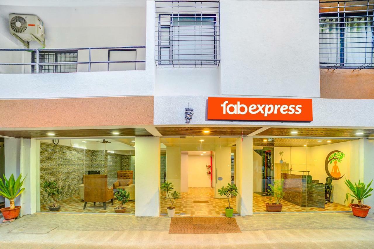 Hotel Fabexpress The Paradise